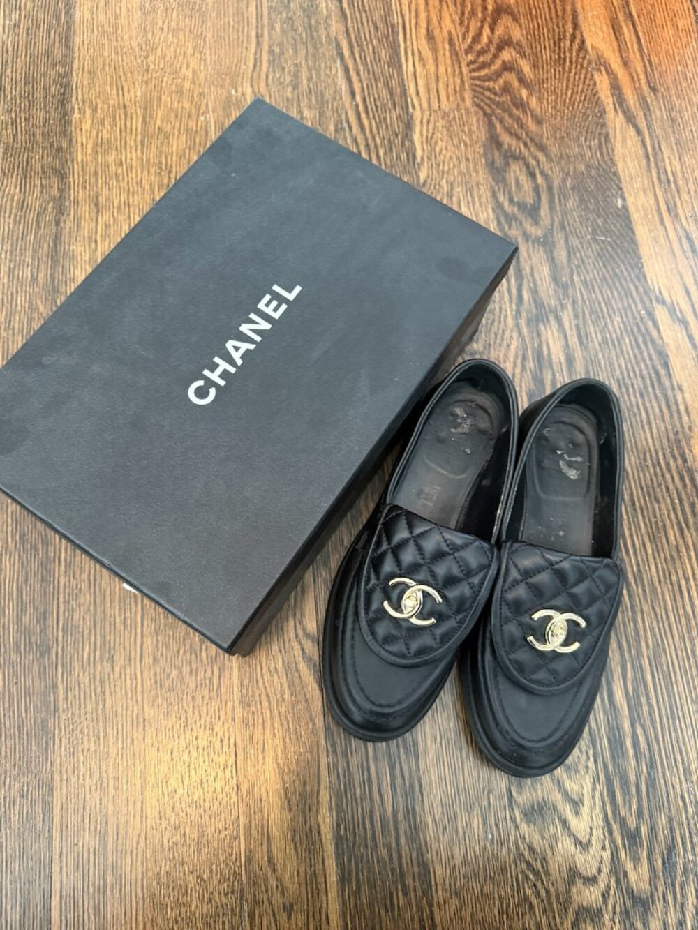Interlocking CC Logo Leather Loafers Women's Size: 7 | IT 37